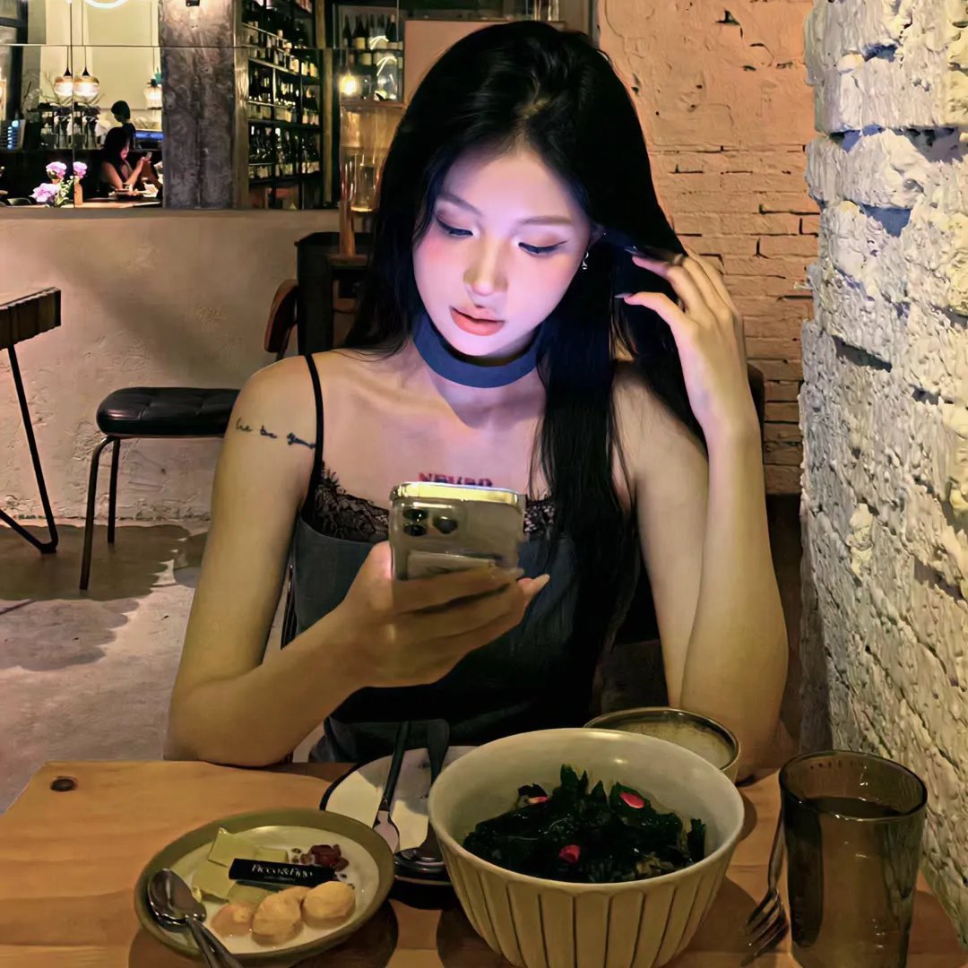 不好，那个恋爱脑黑化了